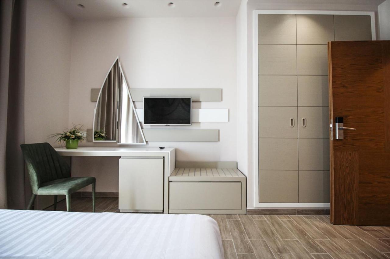 Hotel Kristera Vlorë Exteriör bild