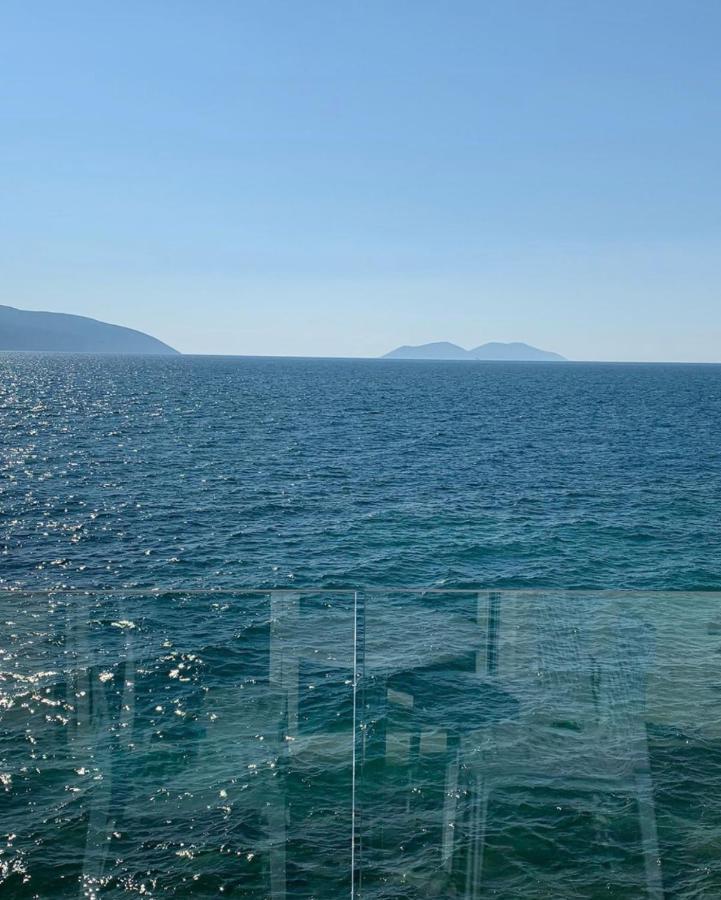 Hotel Kristera Vlorë Exteriör bild