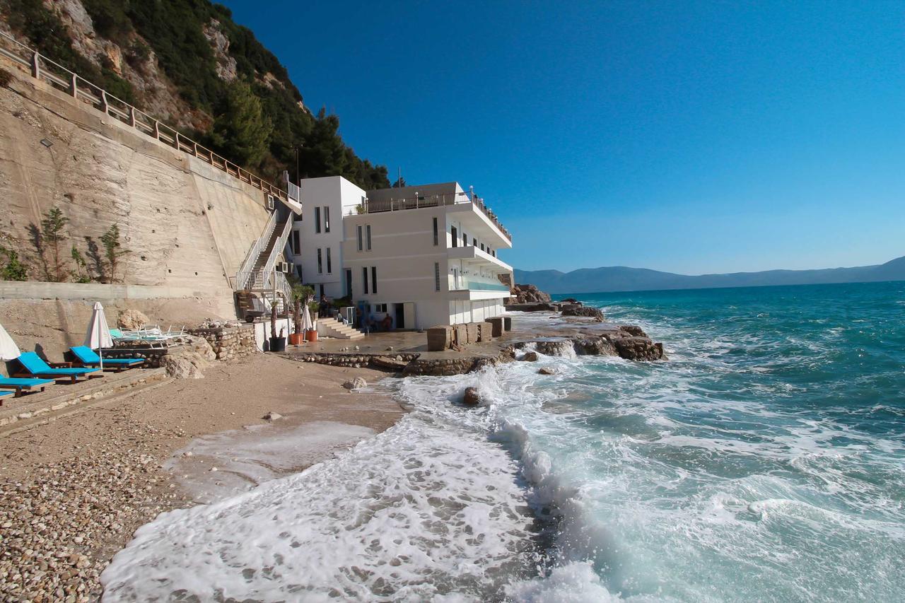 Hotel Kristera Vlorë Exteriör bild