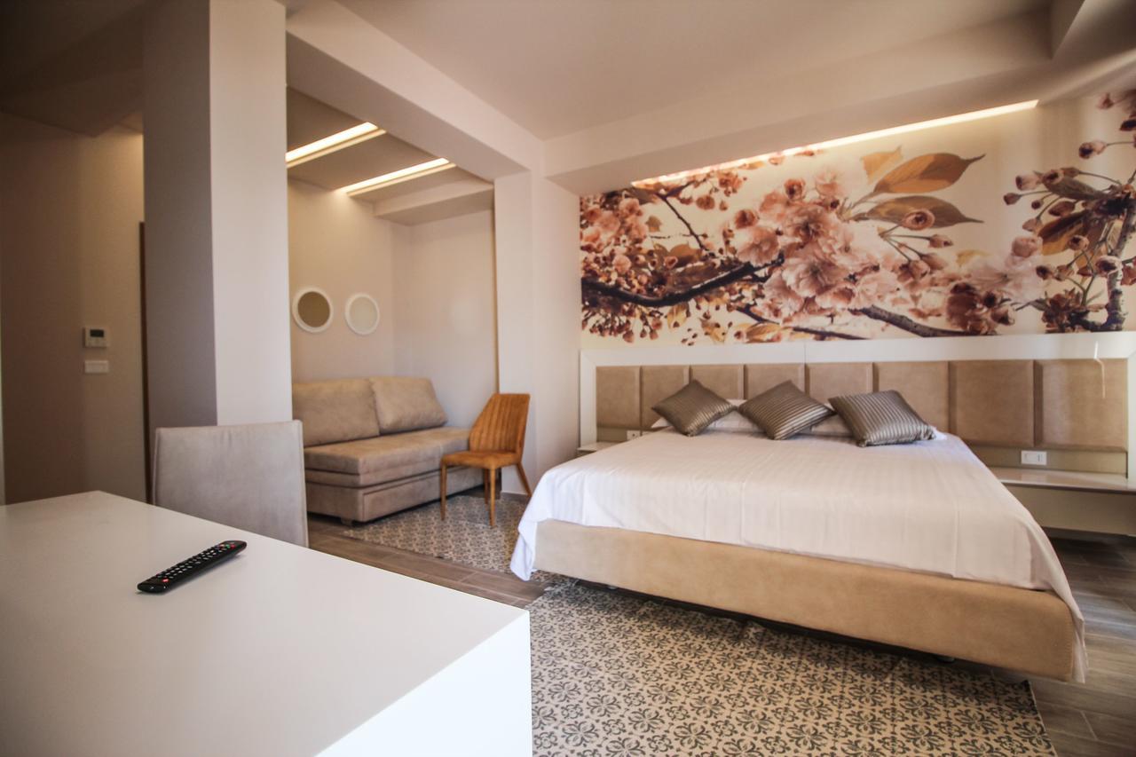 Hotel Kristera Vlorë Exteriör bild