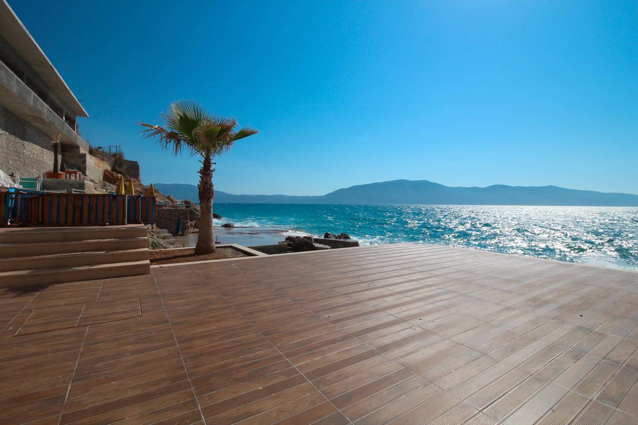 Hotel Kristera Vlorë Exteriör bild