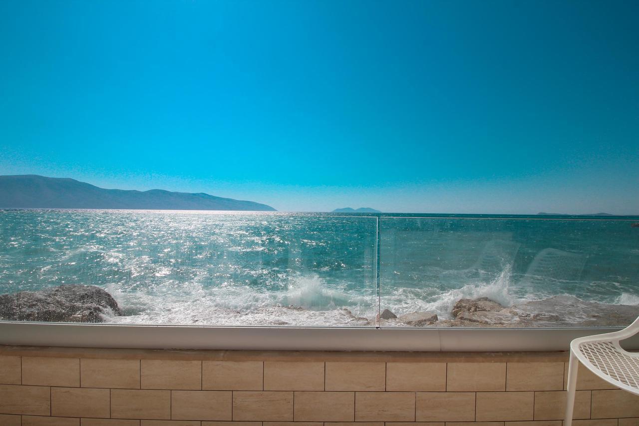 Hotel Kristera Vlorë Exteriör bild