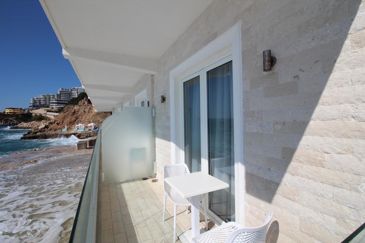 Hotel Kristera Vlorë Exteriör bild